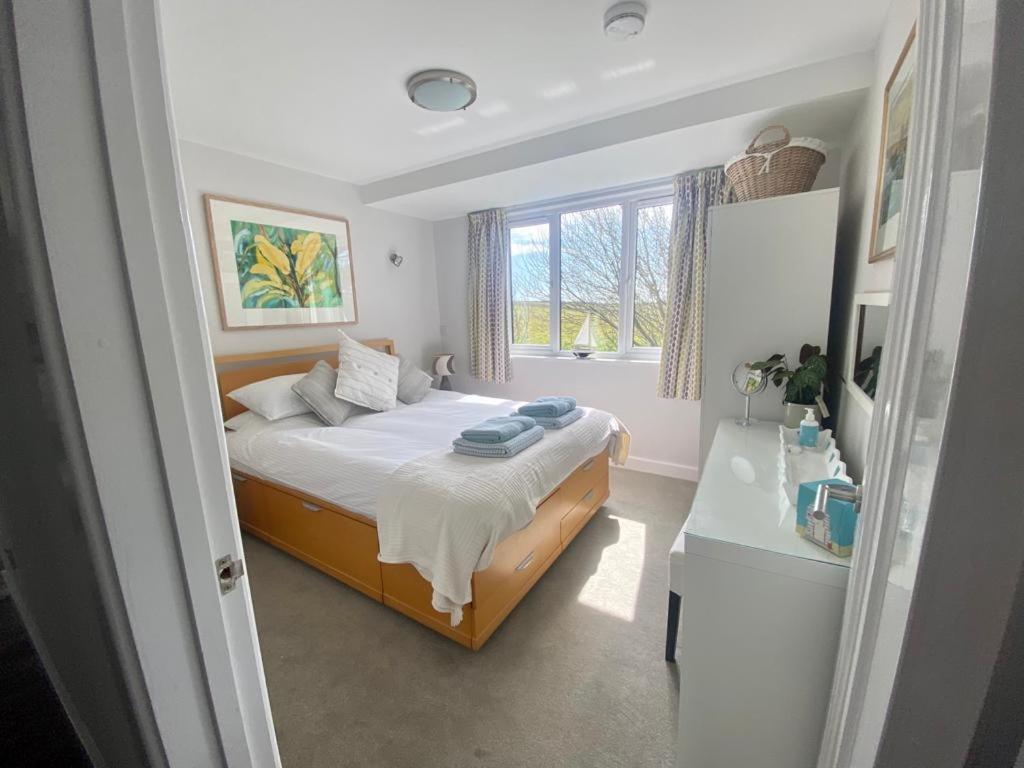 2 Bedroom Cottage Sleeps 4 With Hot-Tub, & Shared Pool Use Sennen Exterior foto