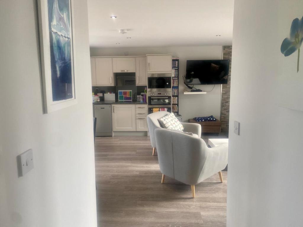 2 Bedroom Cottage Sleeps 4 With Hot-Tub, & Shared Pool Use Sennen Exterior foto