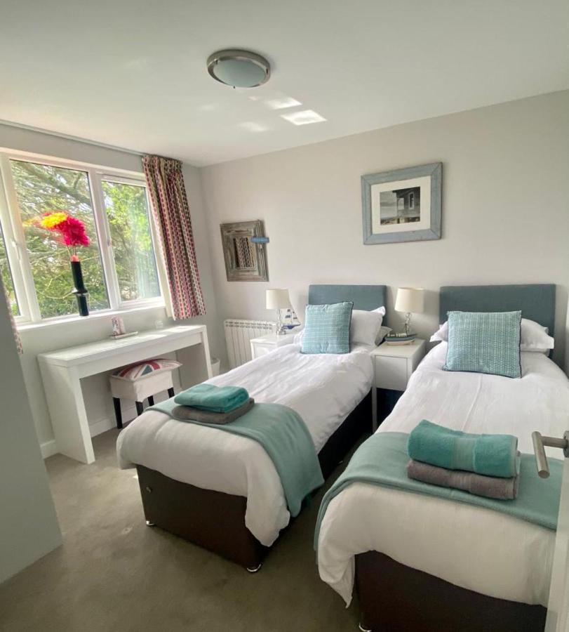 2 Bedroom Cottage Sleeps 4 With Hot-Tub, & Shared Pool Use Sennen Exterior foto