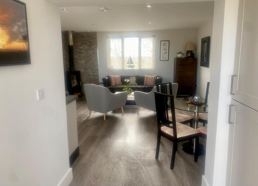 2 Bedroom Cottage Sleeps 4 With Hot-Tub, & Shared Pool Use Sennen Exterior foto