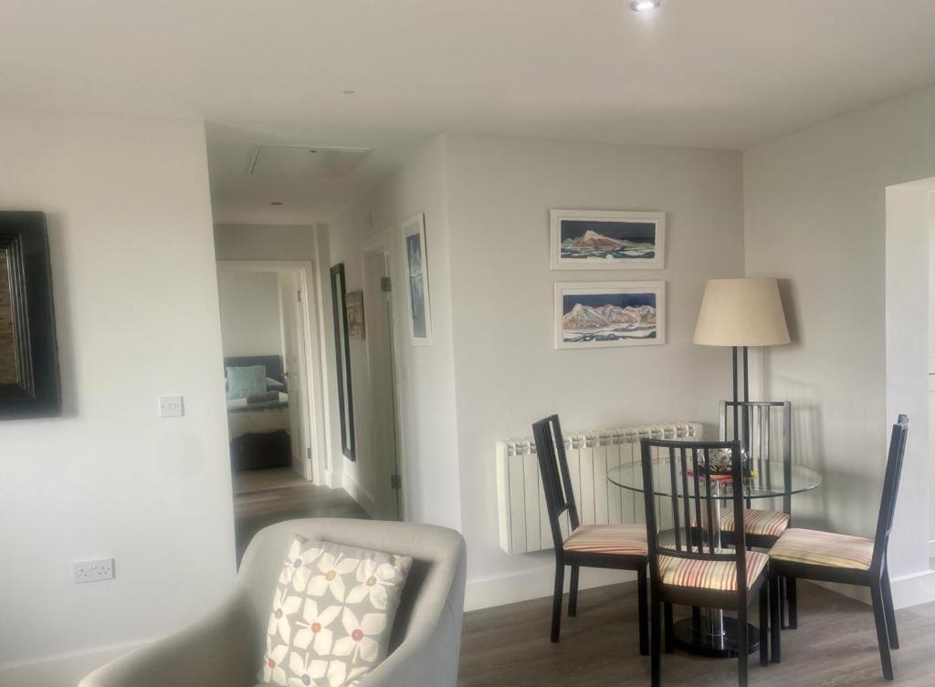 2 Bedroom Cottage Sleeps 4 With Hot-Tub, & Shared Pool Use Sennen Exterior foto